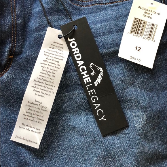 Jeans - new and never worn - Picture 5 of 6